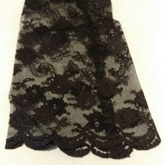 Black Lace Fingerless Gloves Gothic Wedding Gloves - Picture 5 of 9